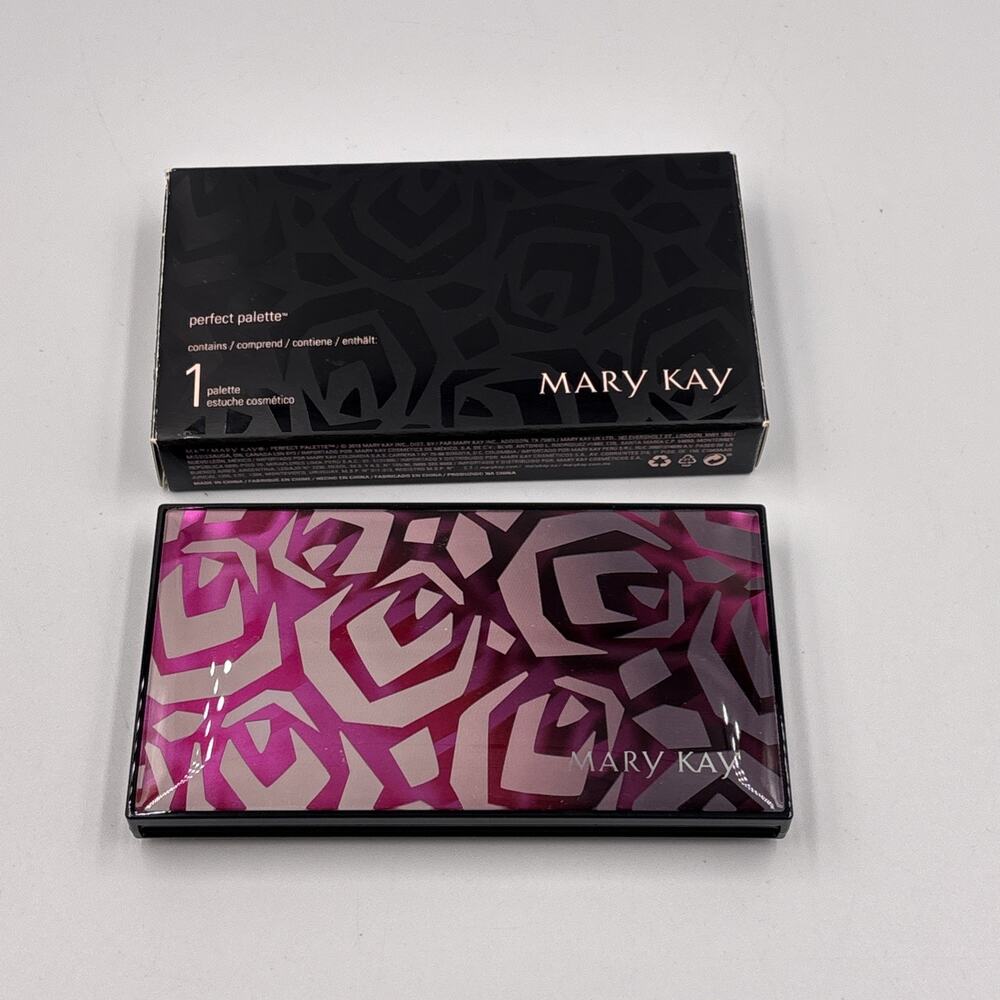 Mary Kay PERFECT PALETTE Unfilled NIB Magnetic Customizable Compact